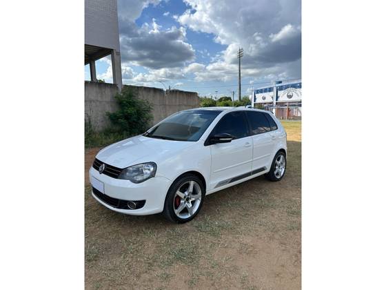 VOLKSWAGEN POLO 1.6 MI SPORTLINE 8V FLEX 4P MANUAL VOLKSWAGEN POLO 1.6 MI SPORTLINE 8V FLEX 4P MANUAL
